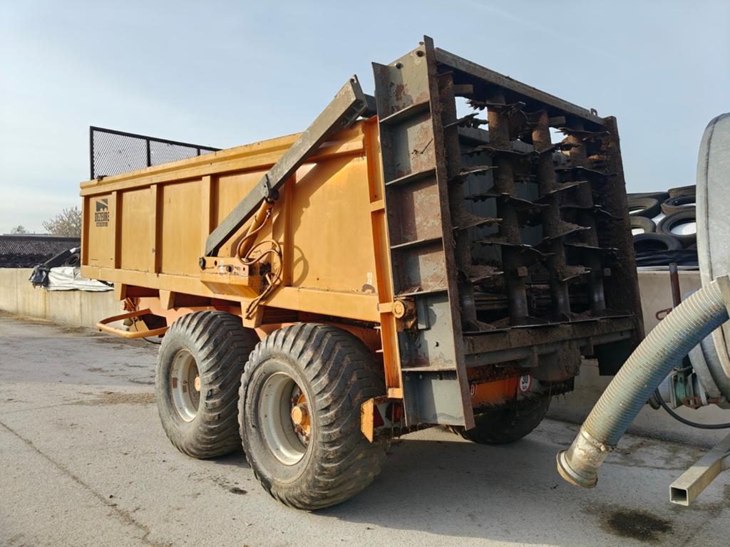 Dezeure mestwagen, Zakelijke goederen, Landbouw | Werktuigen, Ophalen