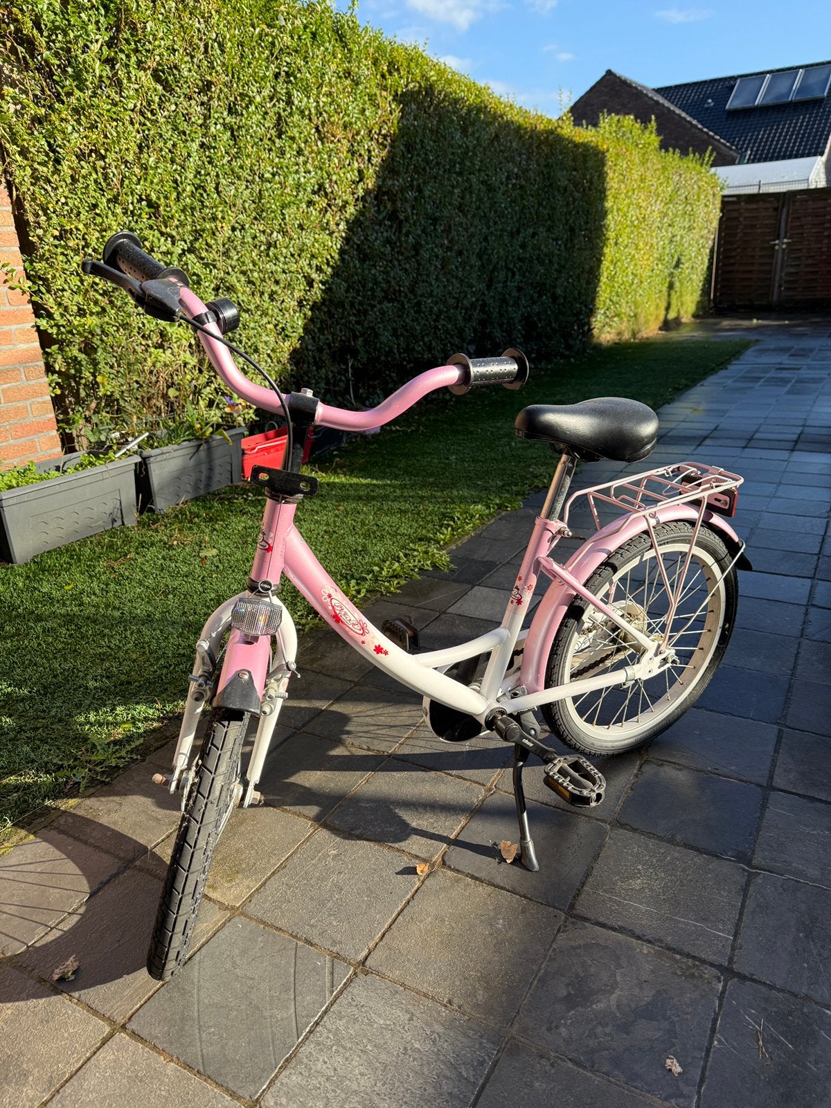 Meisjesfiets 18 inch – Roze / Wit, Fietsen en Brommers, Ophalen, Gebruikt, 18 inch