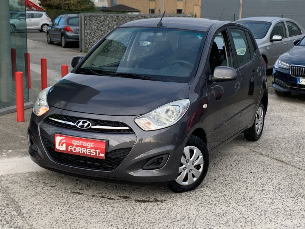 Hyundai I 10, Auto's, Voorwielaandrijving, Stof, https://public.car-pass.be/vhr/feebfee8-f67e-4e1a-b1e8-52ea99d45563, 4 cilinders