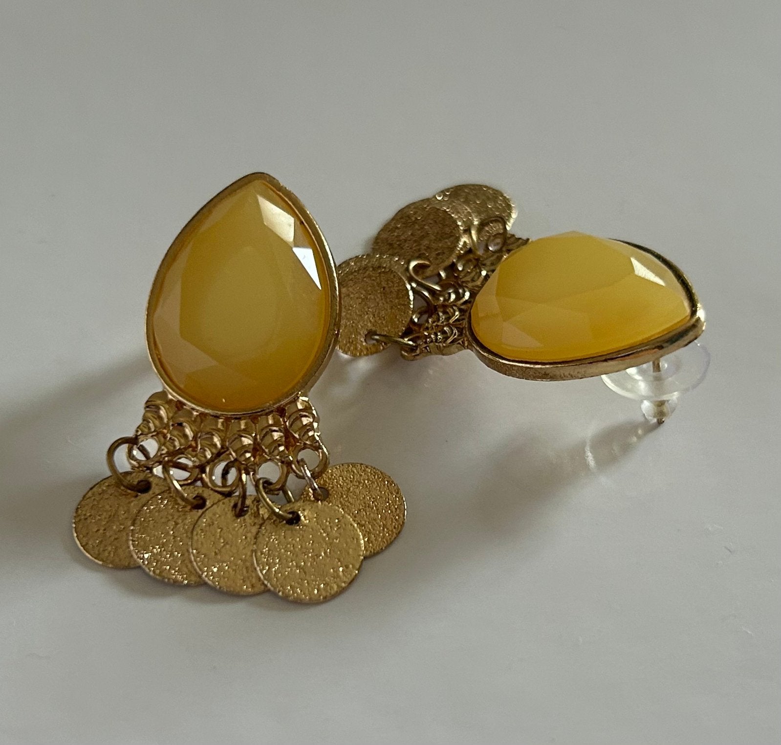 Oorbellen, Handtassen en Accessoires, Oorbellen, Ophalen, Overige materialen, Zo goed als nieuw, Knopjes of Stekers