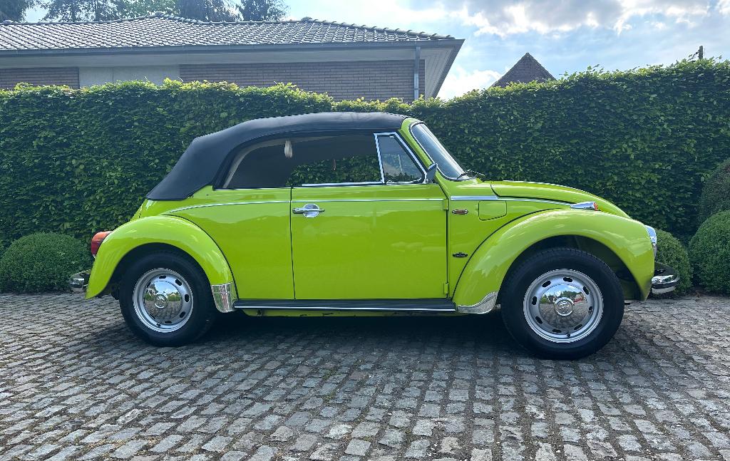 Volkswagen Kever cabrio, Autos, Cabriolet, Boîte manuelle, Coccinelle, Noir