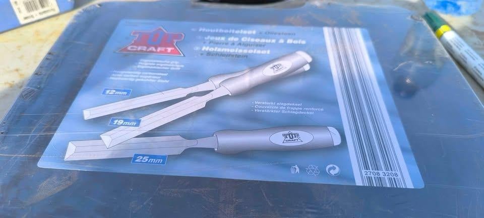 Ciseaux a bois et pierre a aiguiser : 10 €, Enlèvement, Neuf, Bois, Bricolage