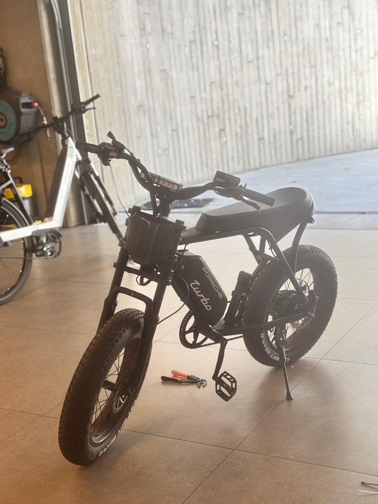 Fatbike v8 fully modded, Fietsen en Brommers, Ophalen, Zo goed als nieuw