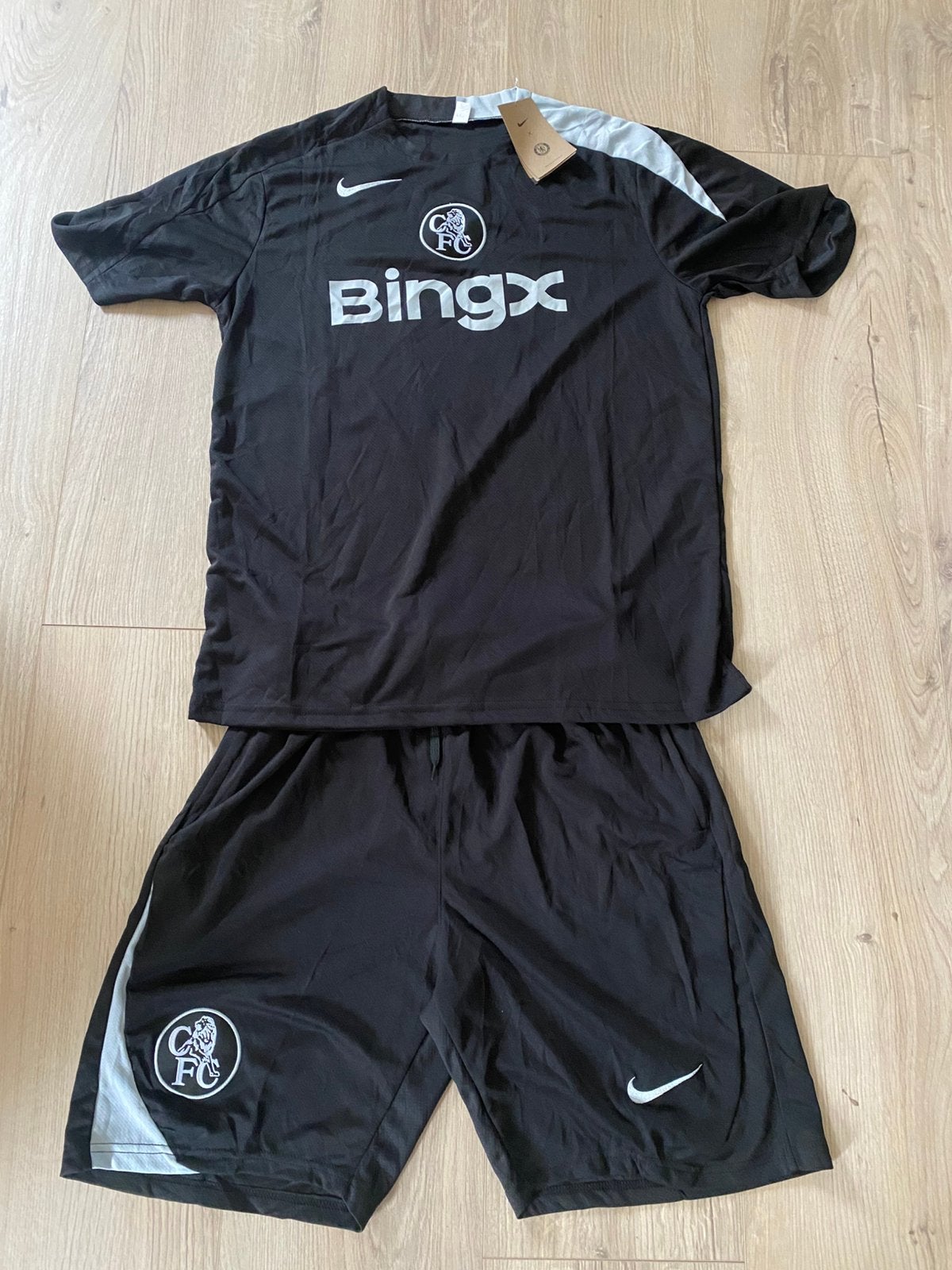 Set de football Chelsea, Taille XL, Envoi, Neuf
