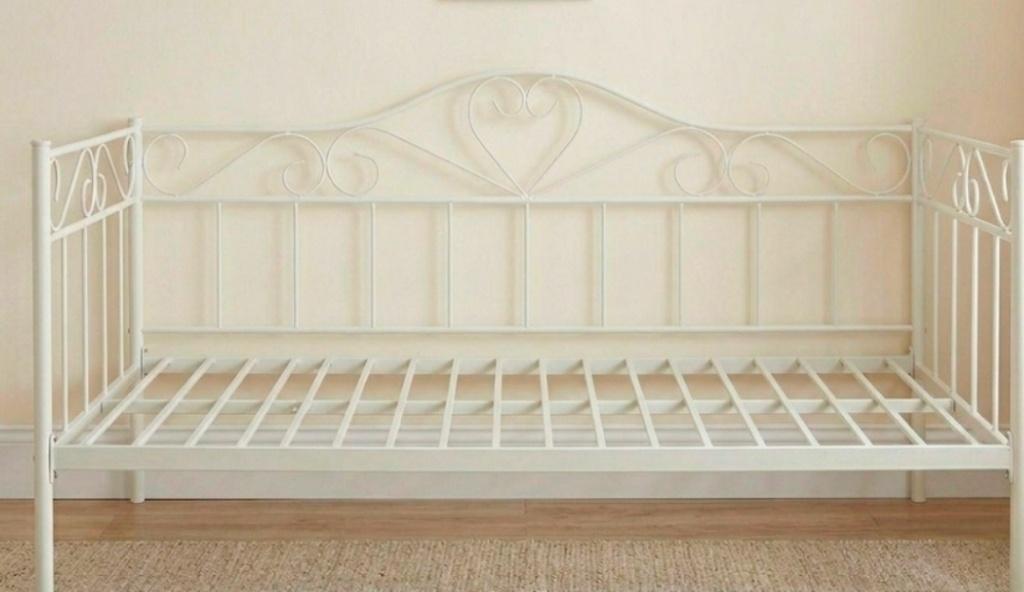 Lit banquette en métal blanc (Style fer forgé, Bricolage & Construction, Métaux, Enlèvement, Comme neuf, Fer