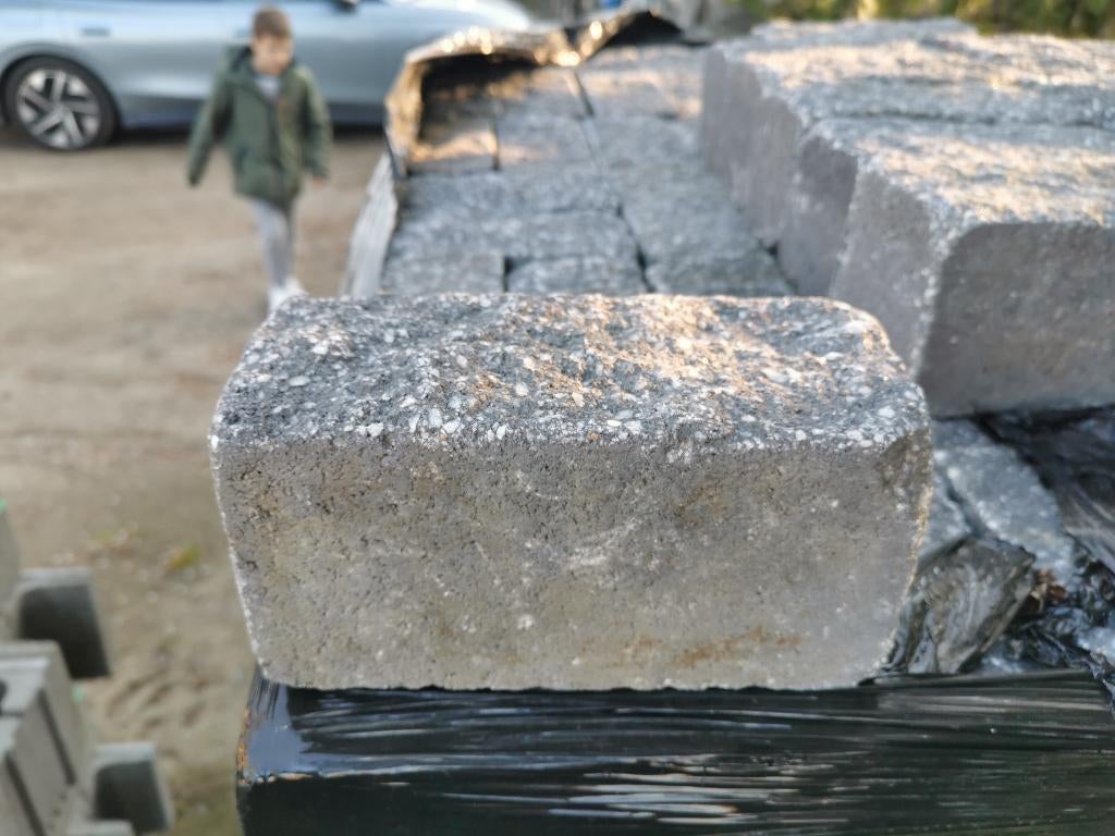 Pavés béton mouchardés, Ophalen, Overige typen, Zo goed als nieuw, 10 m² of meer