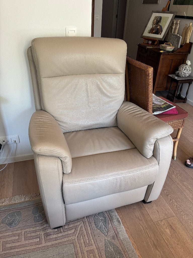 2 Lederen zetels, 1 elektrisch verstelbaar, Moins de 150 cm, Enlèvement, Cuir, Une personne