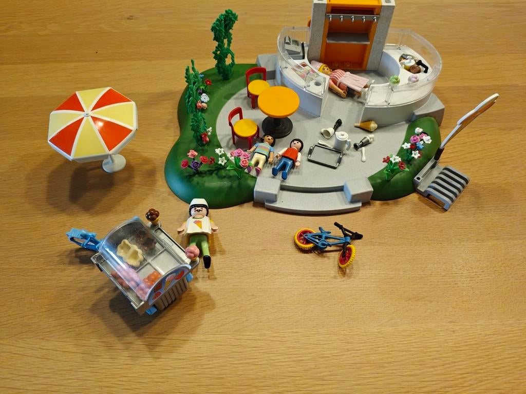 Set salon de glace Playmobil, Enlèvement