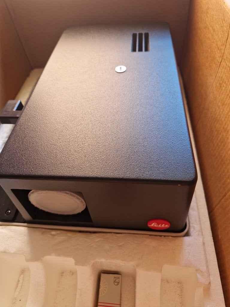 Dia projector LEITZ, Audio, Tv en Foto, Ophalen, Zo goed als nieuw