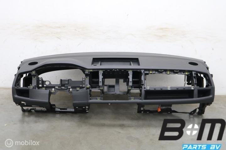 Dashboard VW Transporter T6 7E5857003CB, Utilisé