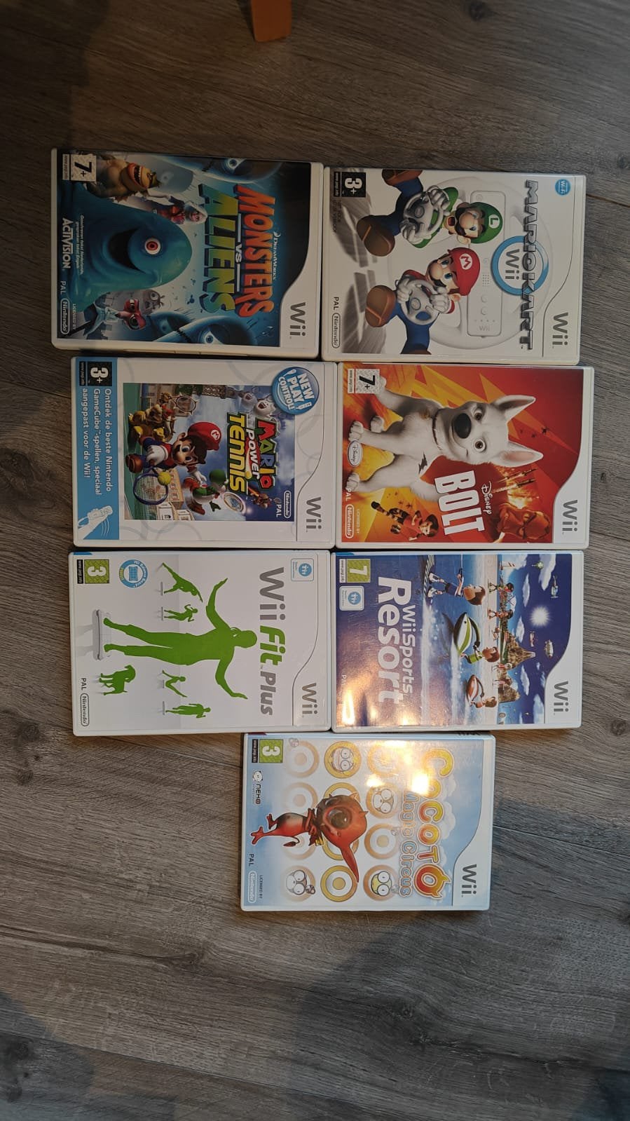 Wii complete set met joysticks, geweren en balance board, 2 joueurs, Enlèvement, Utilisé