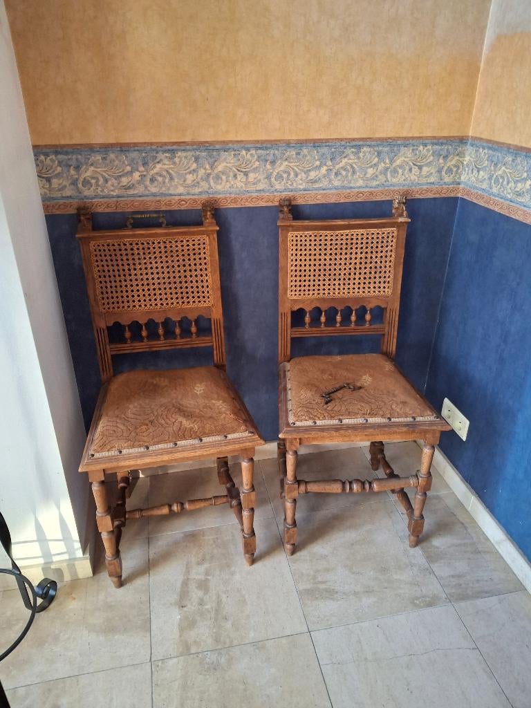 2  antieken  stoelen, Ophalen