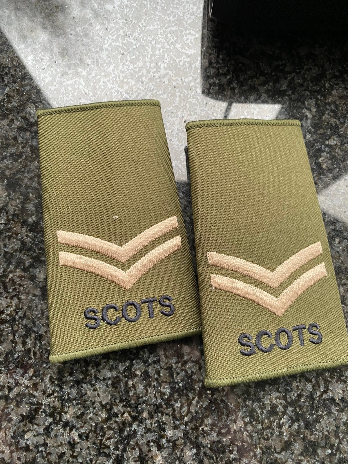 Graden schots leger, Verzenden, Landmacht, Embleem of Badge