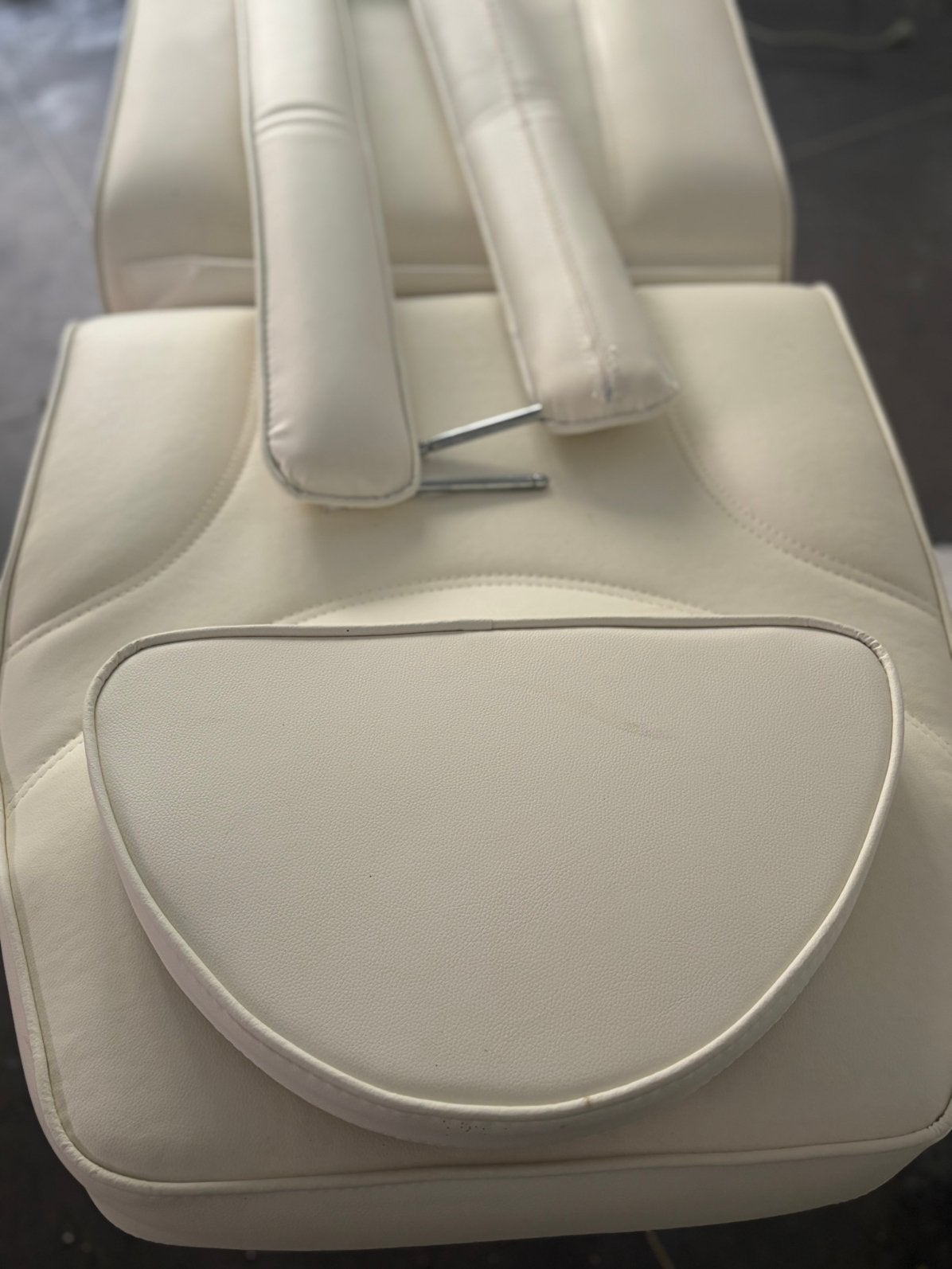 Behandel tafel/ massage bed, Ophalen, Zo goed als nieuw