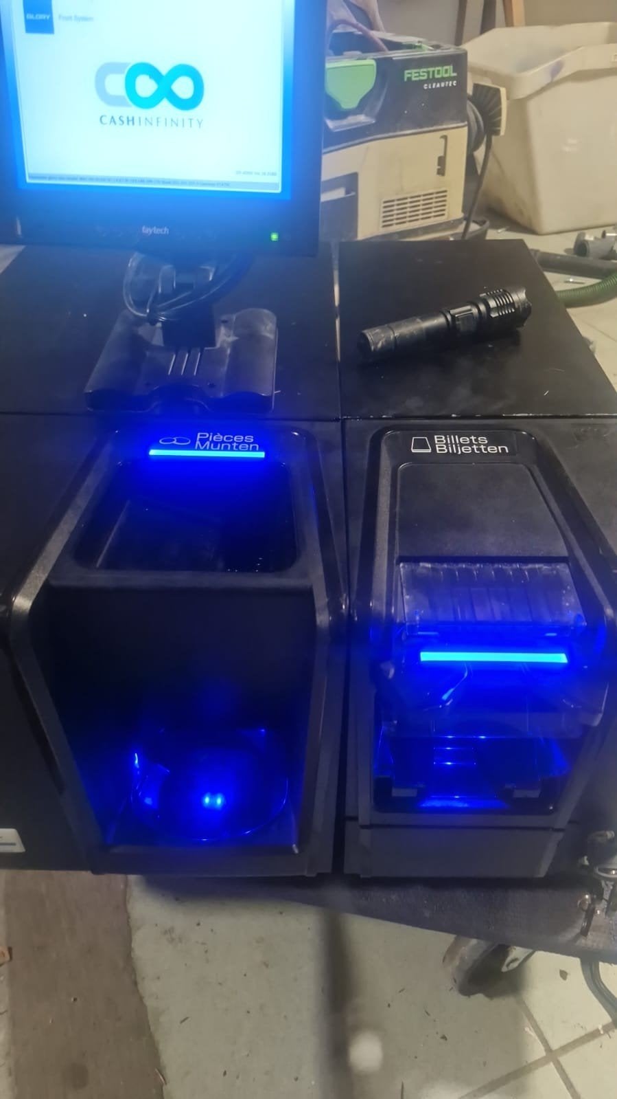 Monnayeur automatique Glory, Computers en Software, Servers, Ophalen, Gebruikt