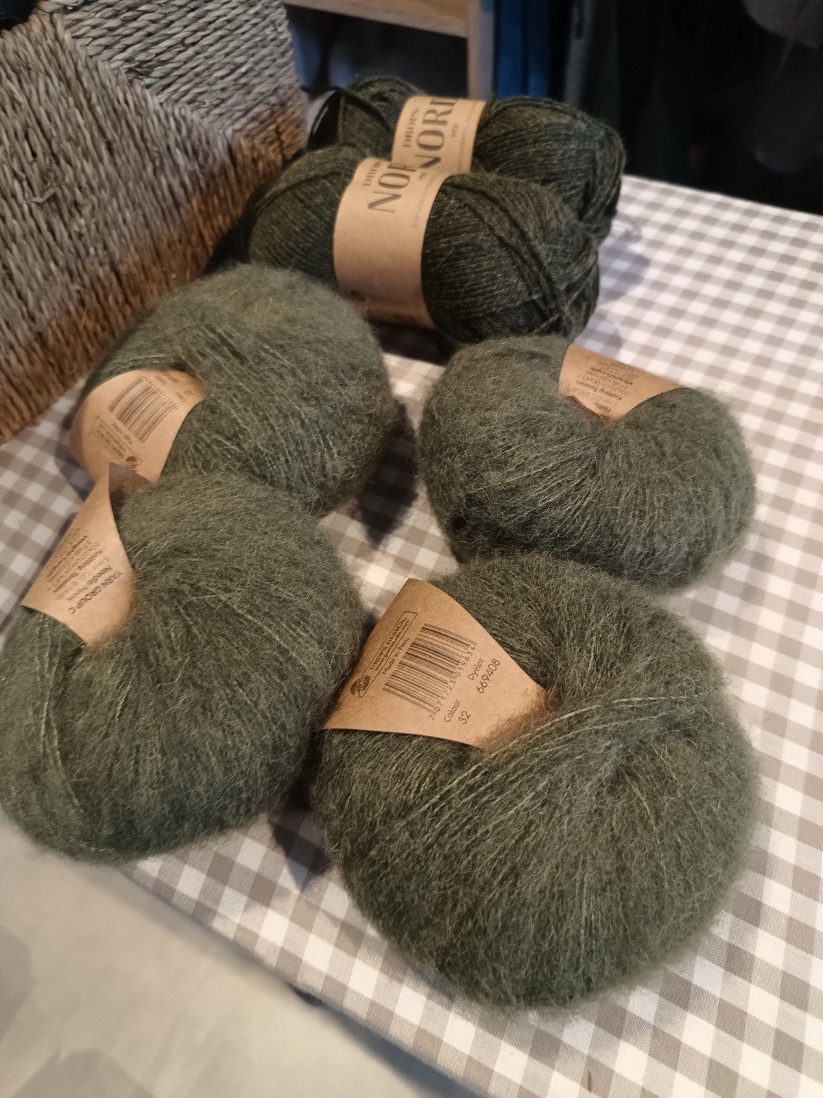 4 bollen alpaca en 2 wol, Ophalen
