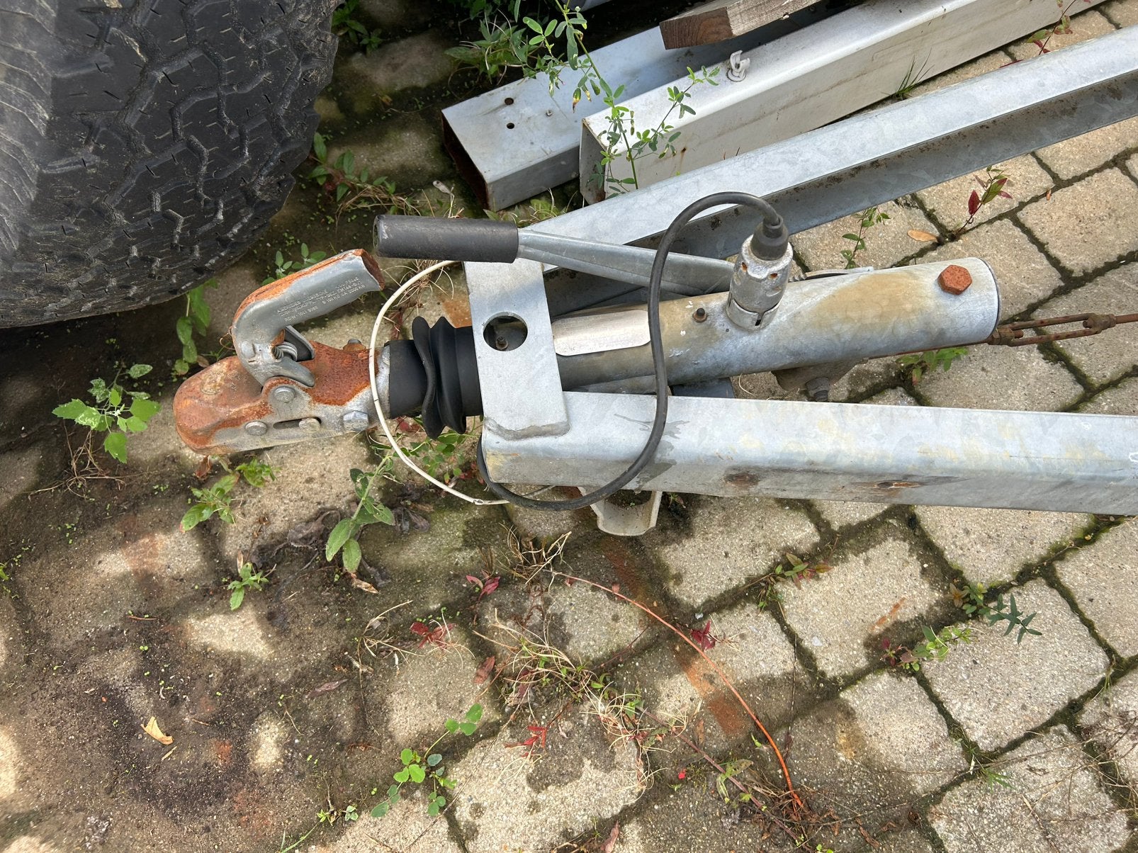 Degelijke WACO 2-paards paardentrailer –1.800 kg –opknapwerk, Dieren en Toebehoren, Ophalen, Gebruikt