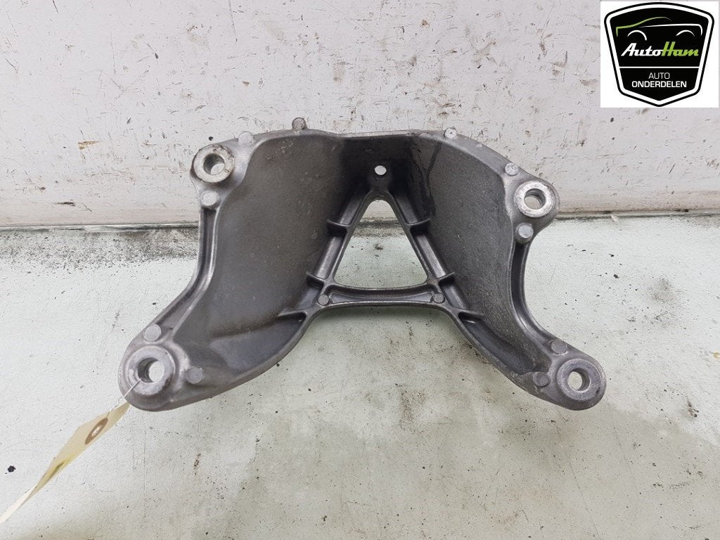 MOTORSTEUN Audi A4 Avant (B9) (|8W0199307F|), Gebruikt, Audi