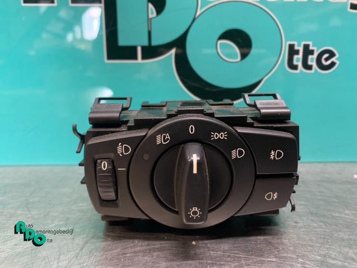 Licht Schakelaar van een BMW 3-Serie (3-Serie 04-), Auto-onderdelen, Dashboard en Schakelaars, BMW, Gebruikt, 3 maanden garantie
