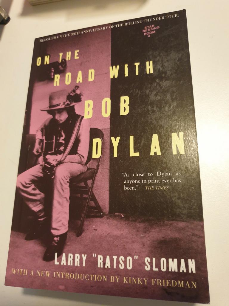 Larry 'Ratso' Sloman  On The Road With Bob Dylan: (reprint), Boeken, Ophalen of Verzenden, Zo goed als nieuw