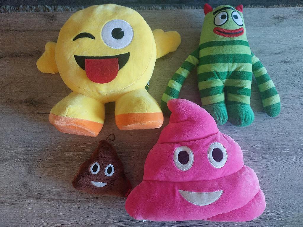 grote knuffels, smiley, kakje, Ophalen of Verzenden, Zo goed als nieuw