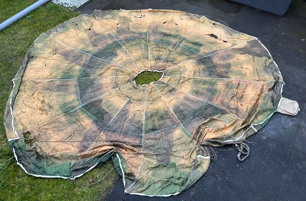 Luftwaffe Lastenfallschirm / parachute met tas, Verzamelen, Militaria | Tweede Wereldoorlog, Ophalen of Verzenden