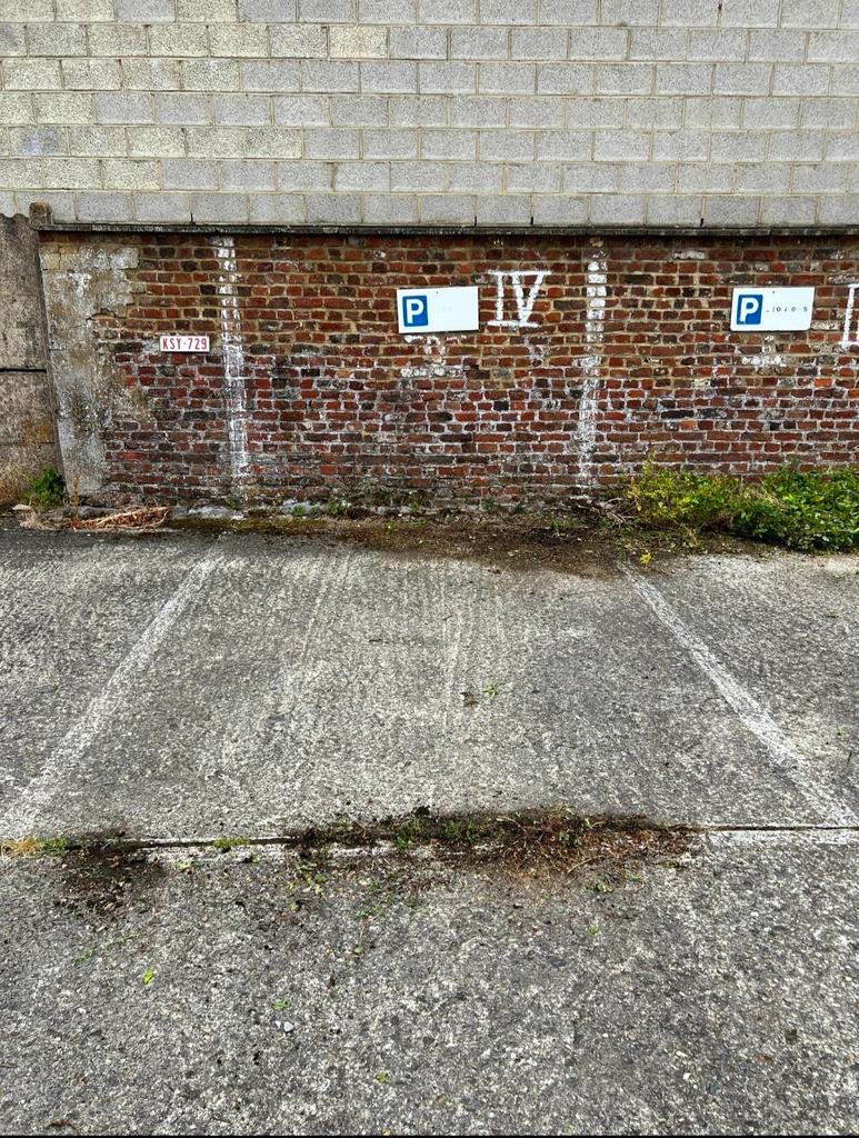 Parking extérieur à louer à Namur, Immo