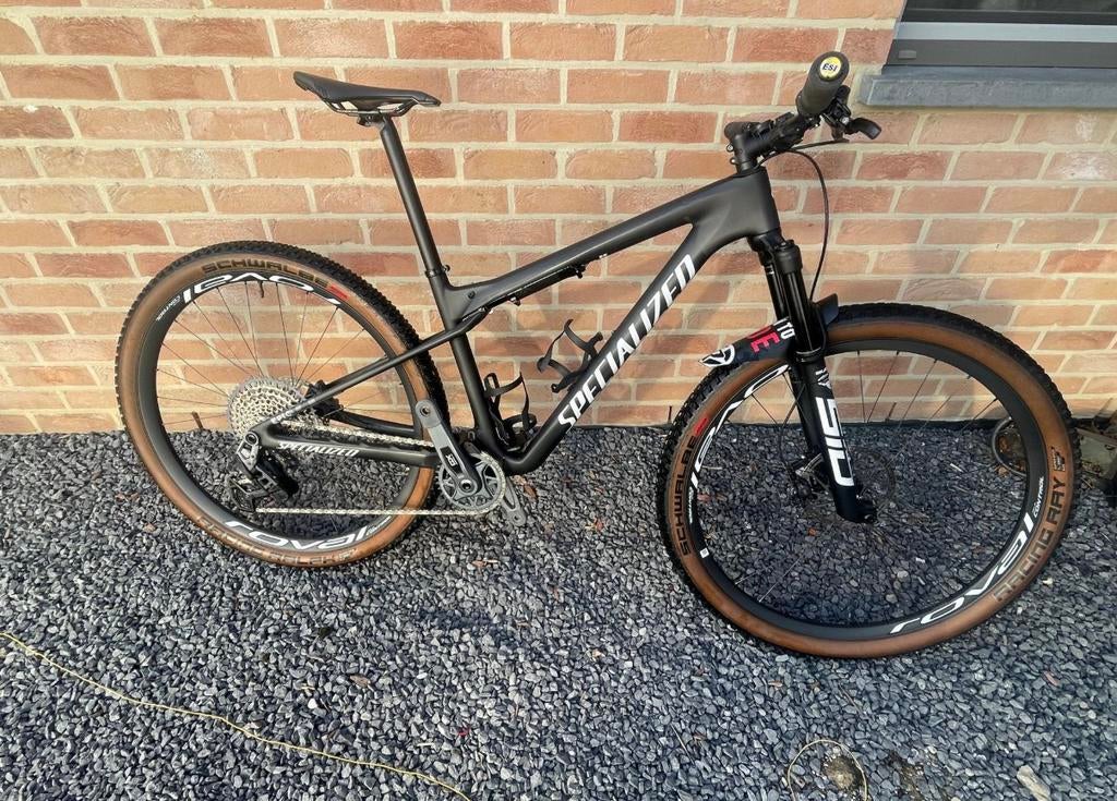 VTT Specialized epic world cup expert 2024, Enlèvement, Comme neuf