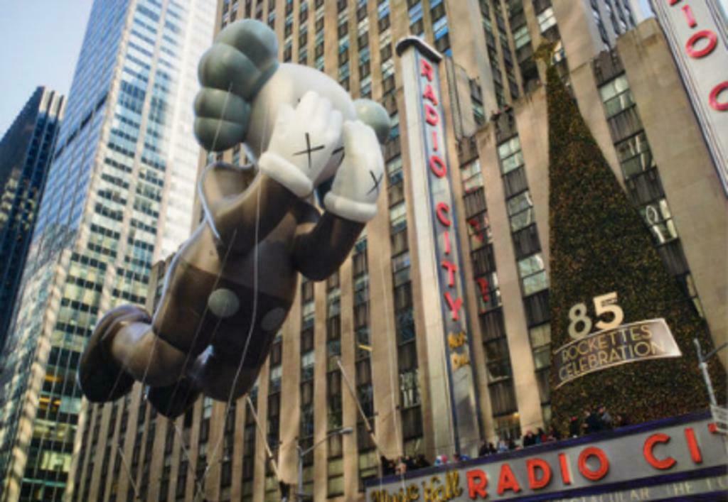 8 cartes kaws, Envoi