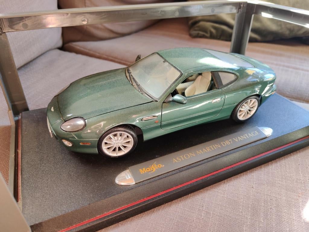 Aston Martin DB7 Vantage Maisto., Hobby & Loisirs créatifs, Voitures miniatures | 1:18, Enlèvement ou Envoi, Comme neuf, Voiture