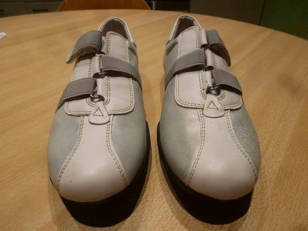 chaussures sport  pour femme pointure  38 état neuf, Autre, Zo goed als nieuw, Grijs, Wandelschoenen
