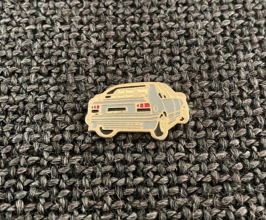 PIN - CAR - AUTO - VOITURE, Envoi, Utilisé, Transport, Insigne ou Pin's