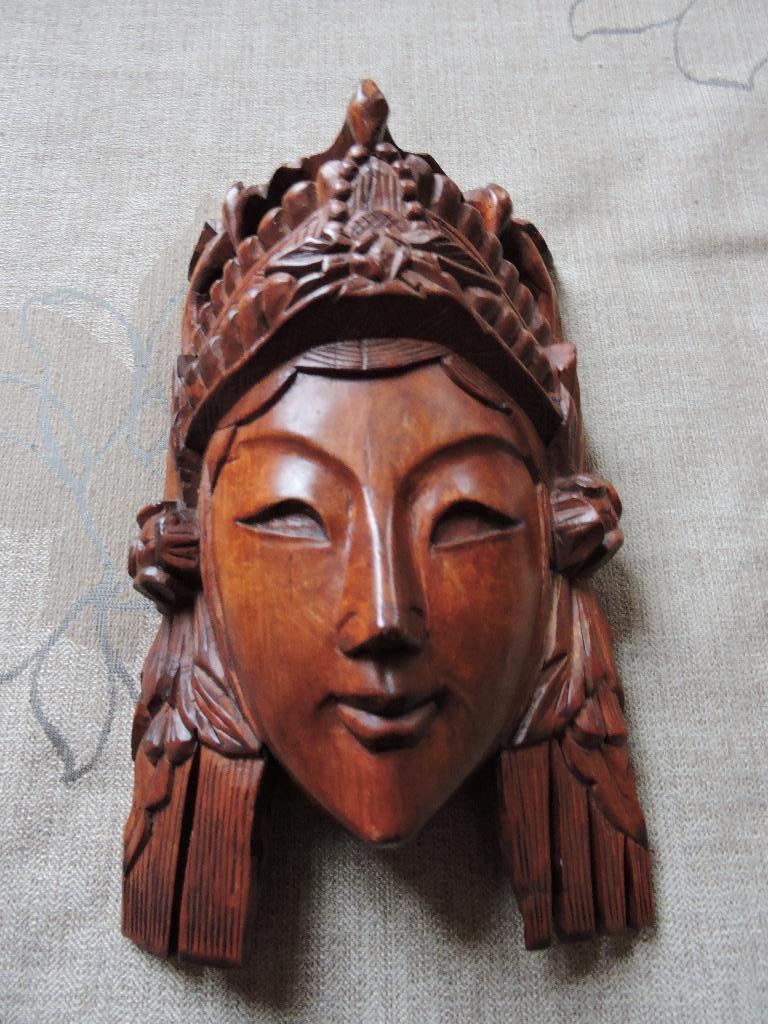 Masque, Antiquités & Art, Enlèvement