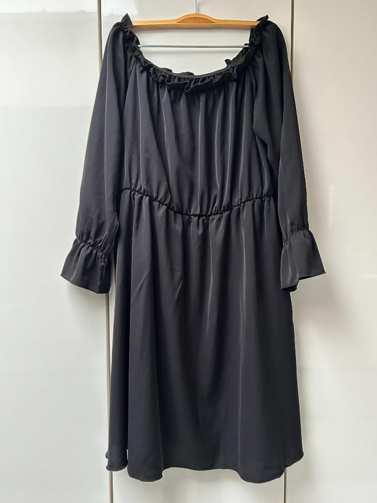 Robe noire Shein Curve - Taille XL *, Taille 46/48 (XL) ou plus grande, Enlèvement ou Envoi, Comme neuf, Noir