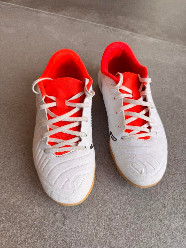Basket de futsal/mini foot Nike taille 35,5, Enlèvement, Utilisé, Chaussures