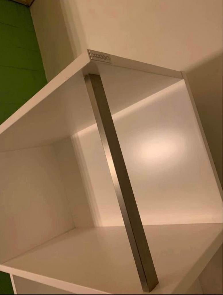 Designkast xooon, Enlèvement