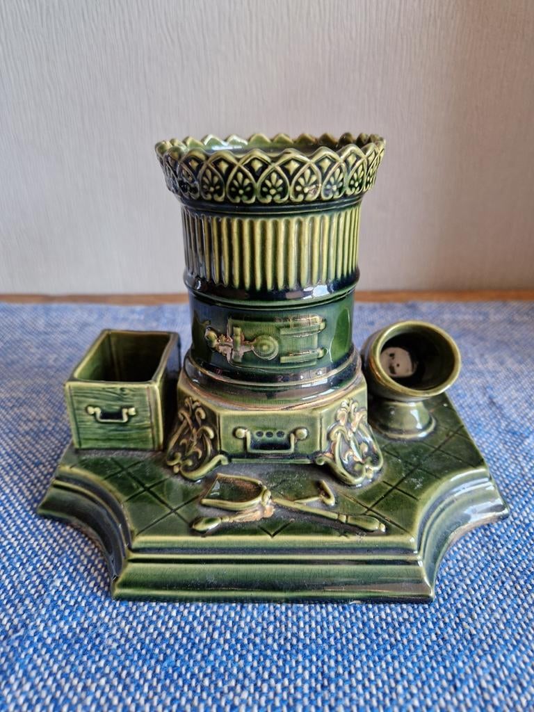 Antieke porseleinen Eichwald 2404 majolica pyrogeen, Enlèvement ou Envoi