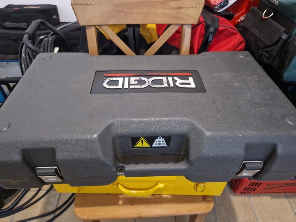 RIDGID 690-I machine à entraînement électrique 230V avec têt, Enlèvement, Comme neuf