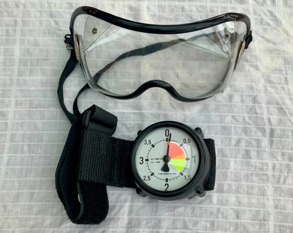 Altimètre et lunettes de saut, Sports & Fitness, Vol à voile & Parapente, Enlèvement, Comme neuf