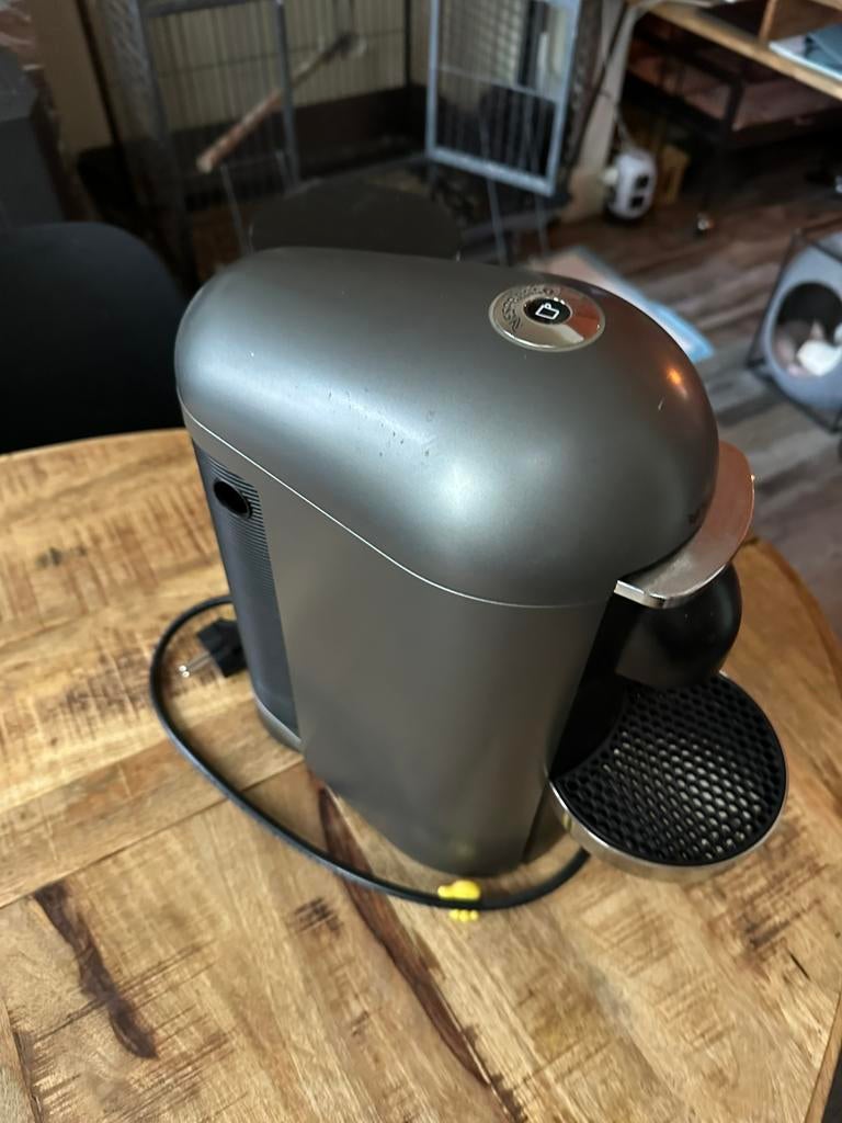 Vertuo plus, Verzenden, Espresso apparaat, Zo goed als nieuw, 4 tot 10 kopjes