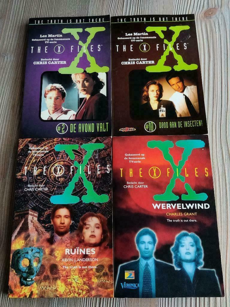Lot 4 boeken van de X-Files, Ophalen of Verzenden, Gelezen