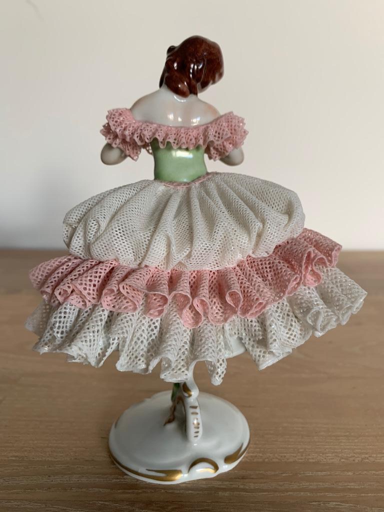 Porcelaine de dentelle de Dresde - ballerine avec des fleurs, Enlèvement ou Envoi