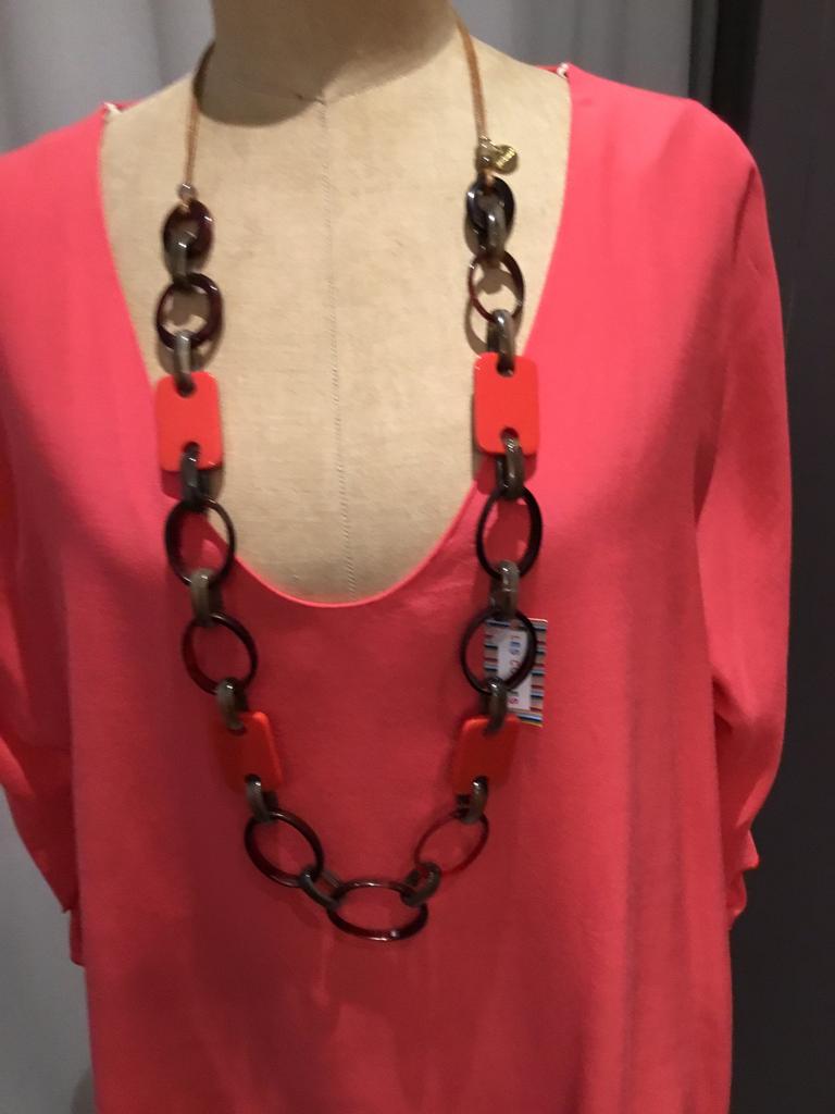 Nouveau collier signé Les Cordes, Bijoux, Sacs & Beauté, Colliers, Enlèvement ou Envoi, Neuf, Rouge, Synthétique