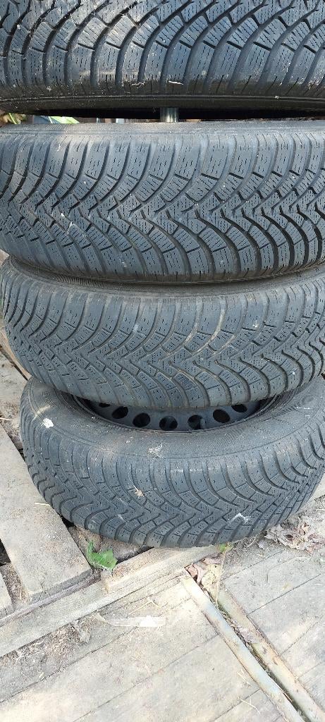 Jantes et pneus hiver Audi Q3, Autos : Pièces & Accessoires, Véhicule de tourisme, Enlèvement, Utilisé, Pneus hiver