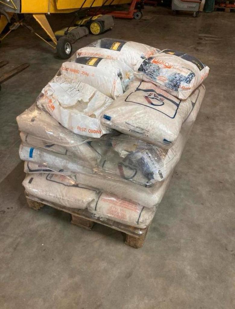 Pallet met 660kg strooizout dooizout zout onkruidverdelger, Ophalen