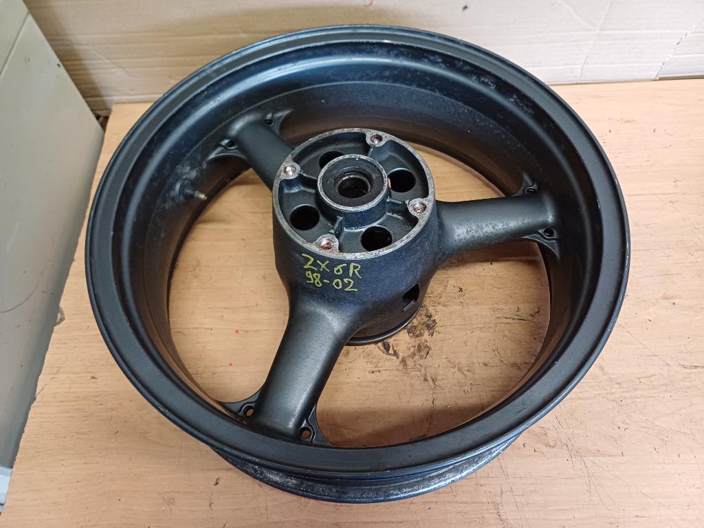 kawasaki zx6r model '98-'02 achterwiel velg, Enlèvement ou Envoi, Utilisé