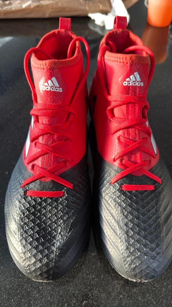 Voetbalschoenen Adidas maat 38 2/3, Sport en Fitness, Voetbal, Ophalen of Verzenden, Zo goed als nieuw