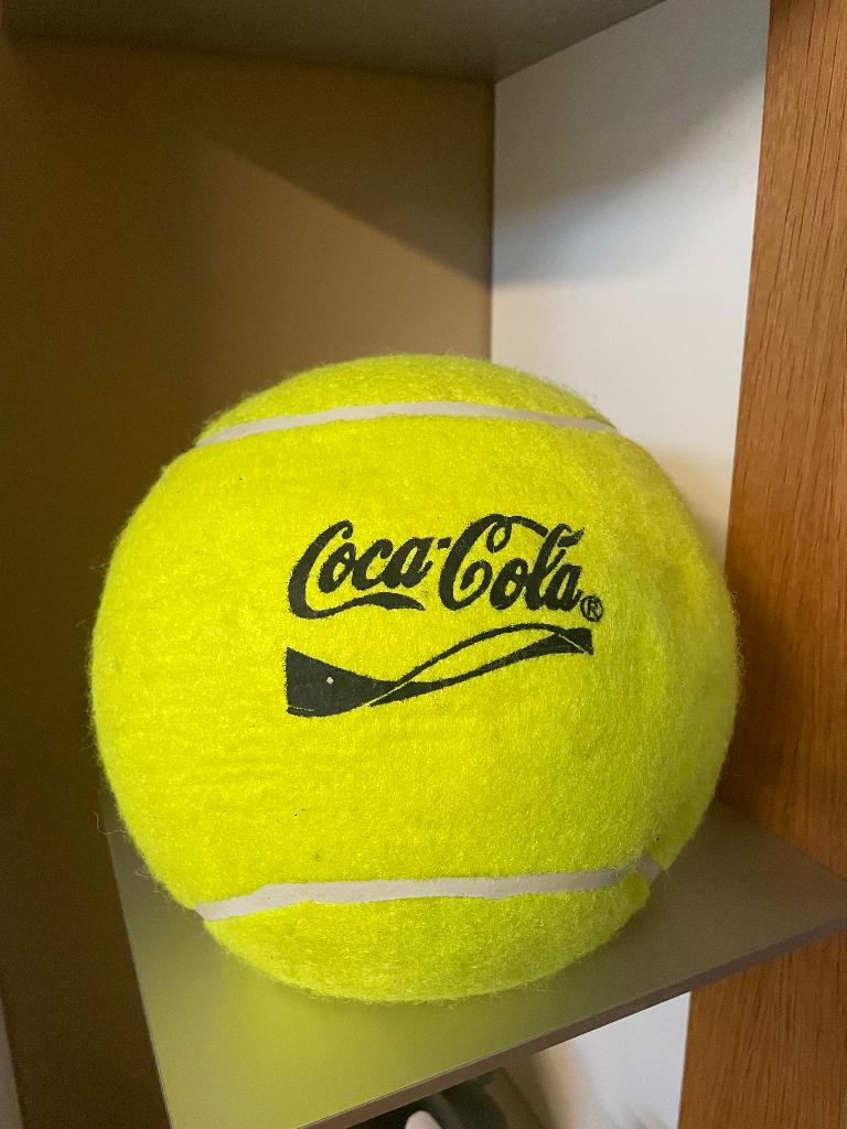 Grosse balle de tennis feutrine XXXL, Coca-Cola 80s, Verzamelen, Merken en Reclamevoorwerpen, Gebruikt, Overige typen, Ophalen of Verzenden