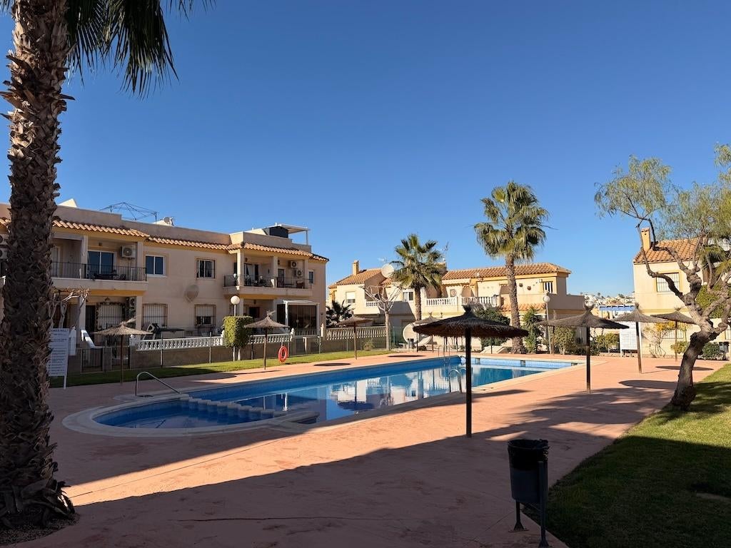 Prachtige begane grond te koop in Orihuela Costa, Immo, Orihuela Costa, Dorp, Spanje, 2 kamers
