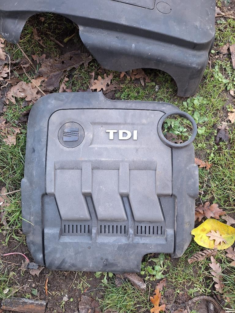 cache sur moteur tdi seat vw, Autos : Pièces & Accessoires, Enlèvement, Utilisé, Seat
